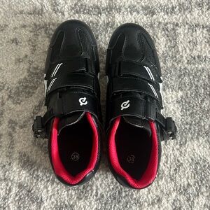 Peloton Size 7 Bike Shoes (38)